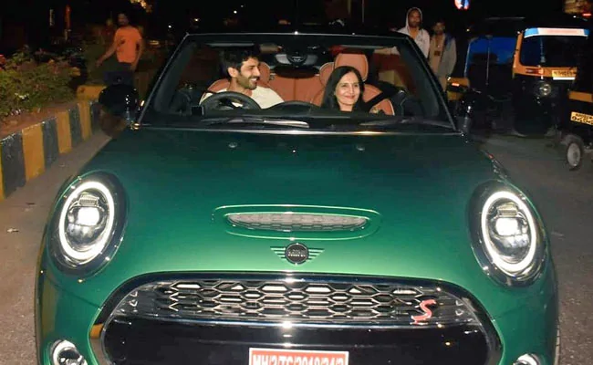 Kartik Aaryan car