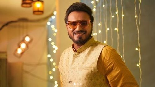 Amit Bhadana - Age, Wife, Net Worth, Phone No, Cars, Wiki And More. Amit Bhadana - Age, Wife, Net Worth, Phone No, Cars, Wiki And More.