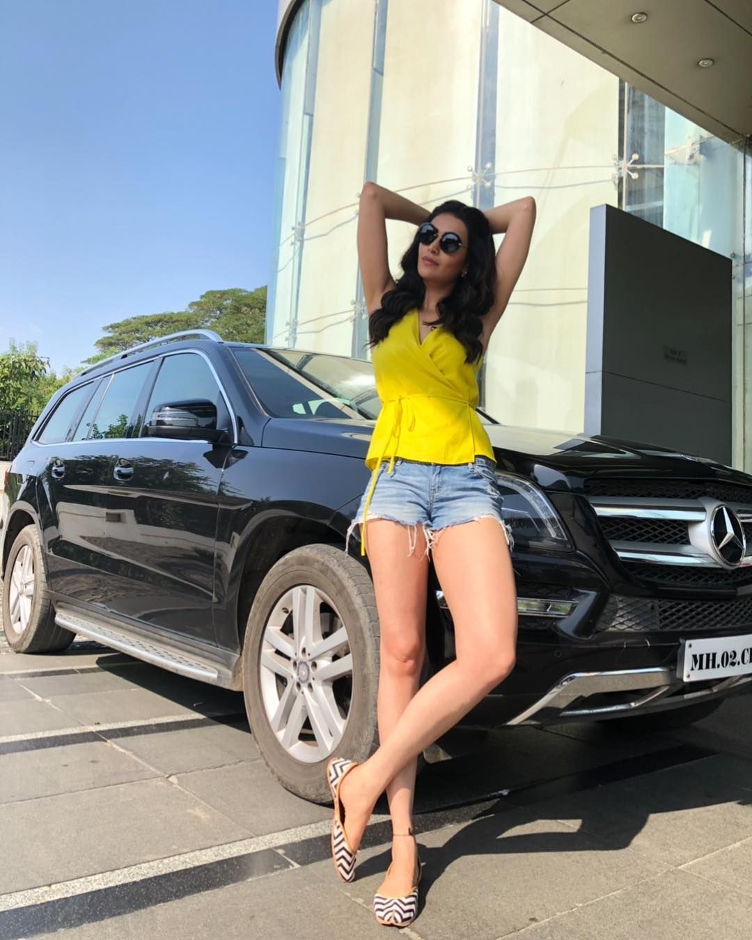 karishma tanna cars