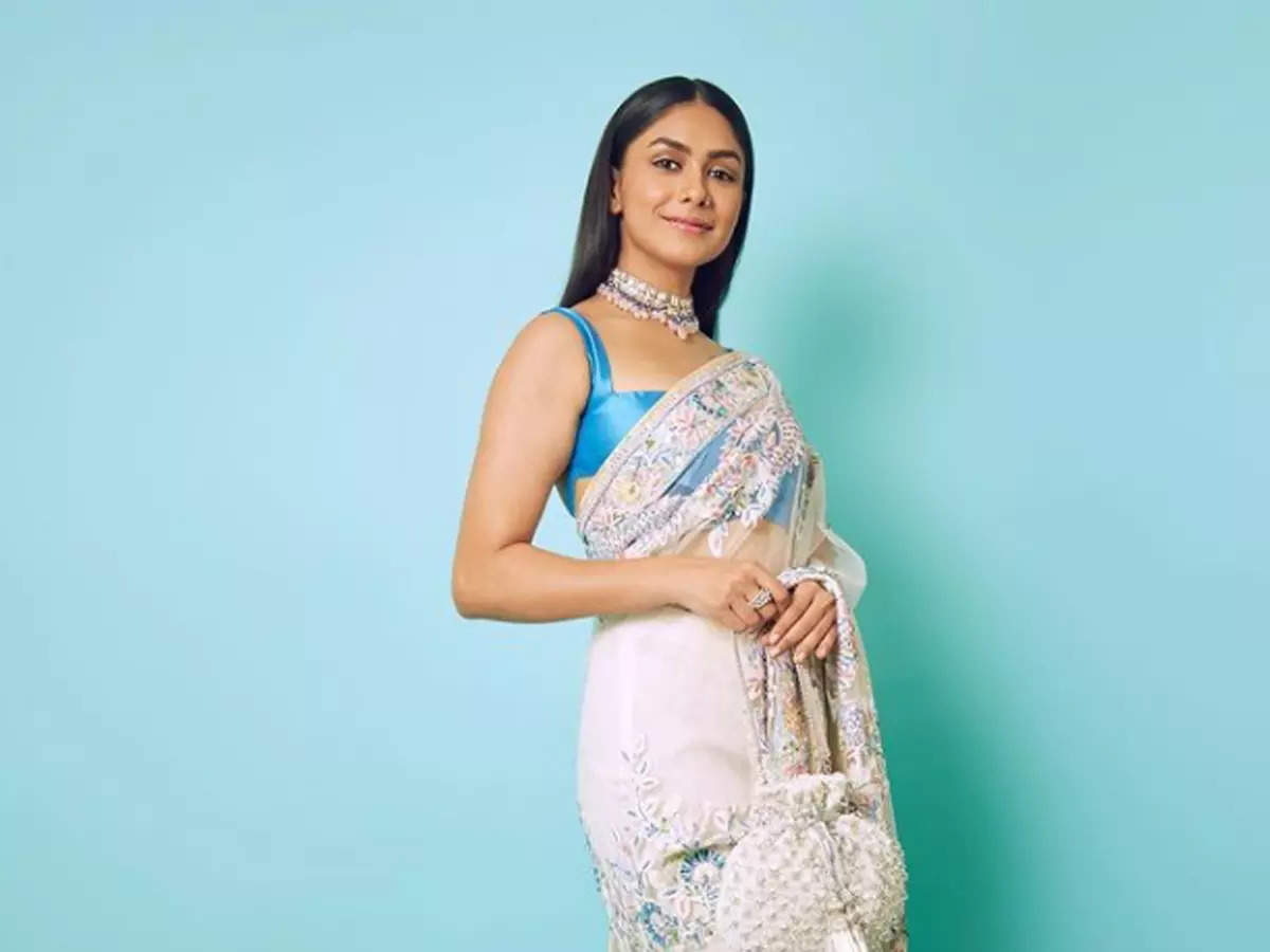 mrunal thakur