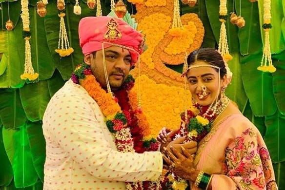 neha pendse wedding pics with husband Shardul Singh