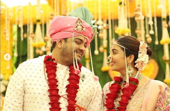 neha pendse wedding pics with husband Shardul Singh