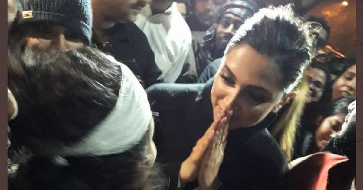 Deepika Padukone Attends JNU Students Protest.